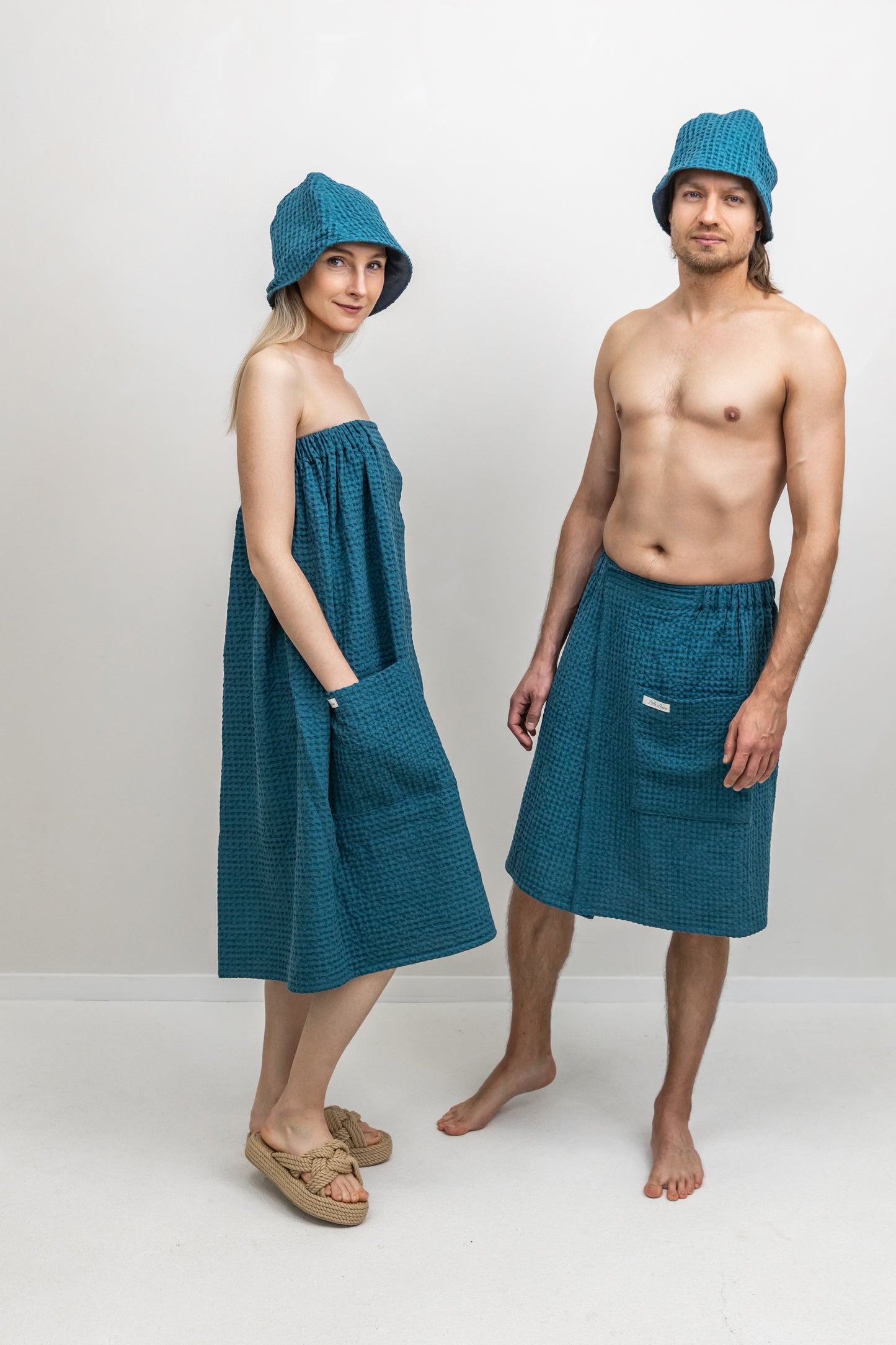 Linen Set of Waffle Wrap and Sauna Hat for Him