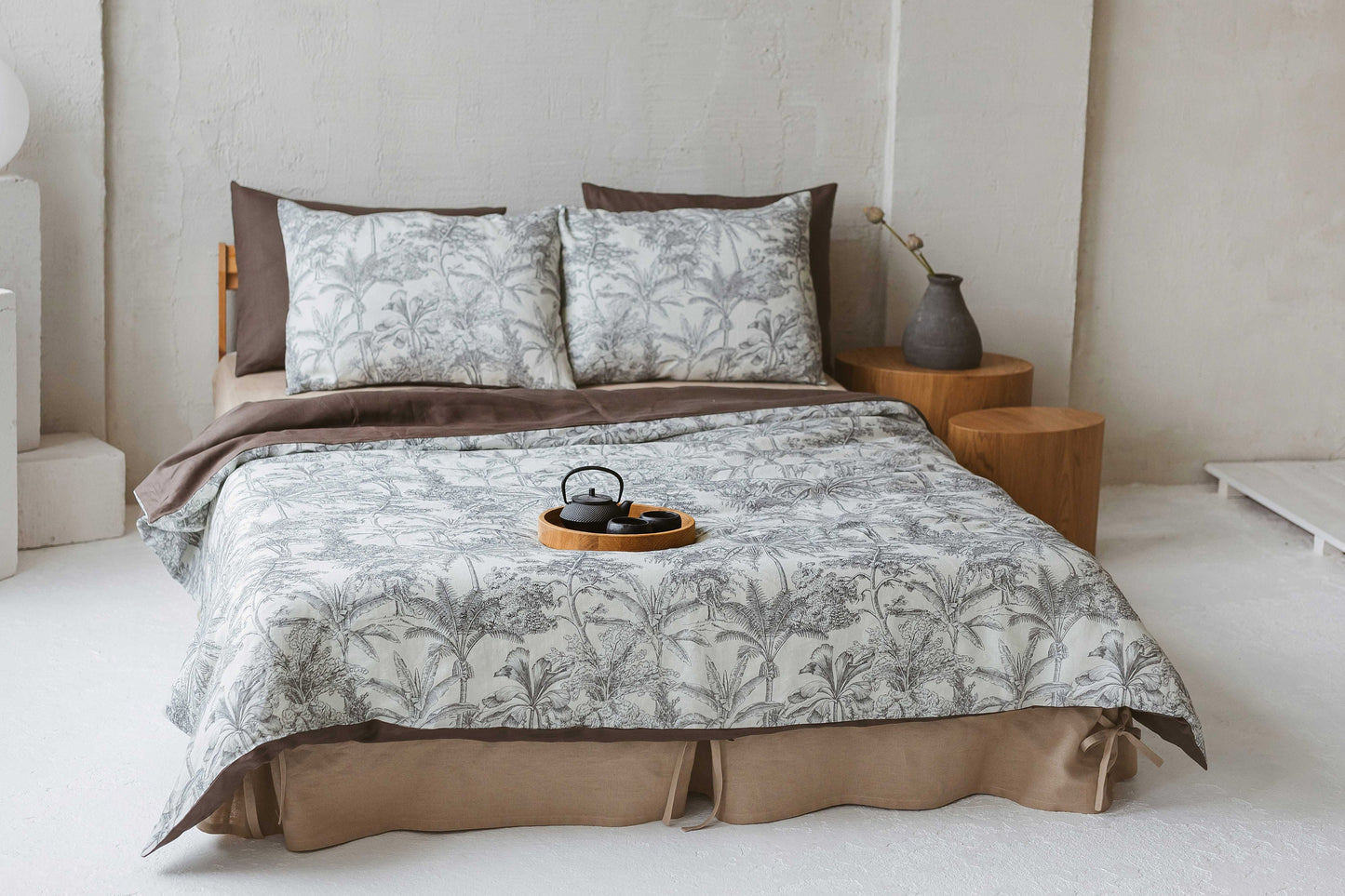 Luxury Linen Duvet Cover Set with Vintage Tropical Print