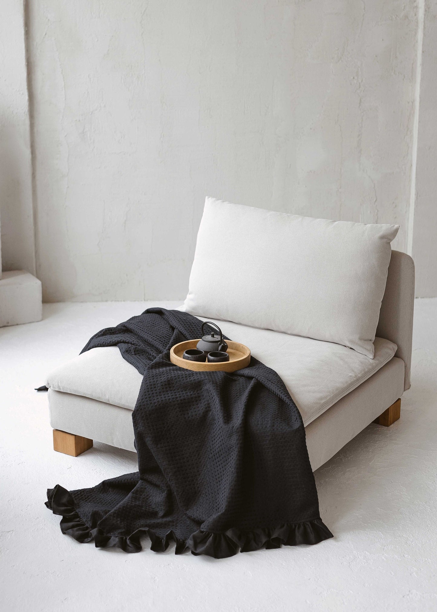 Luxury Waffle Linen Blanket with Ruffles