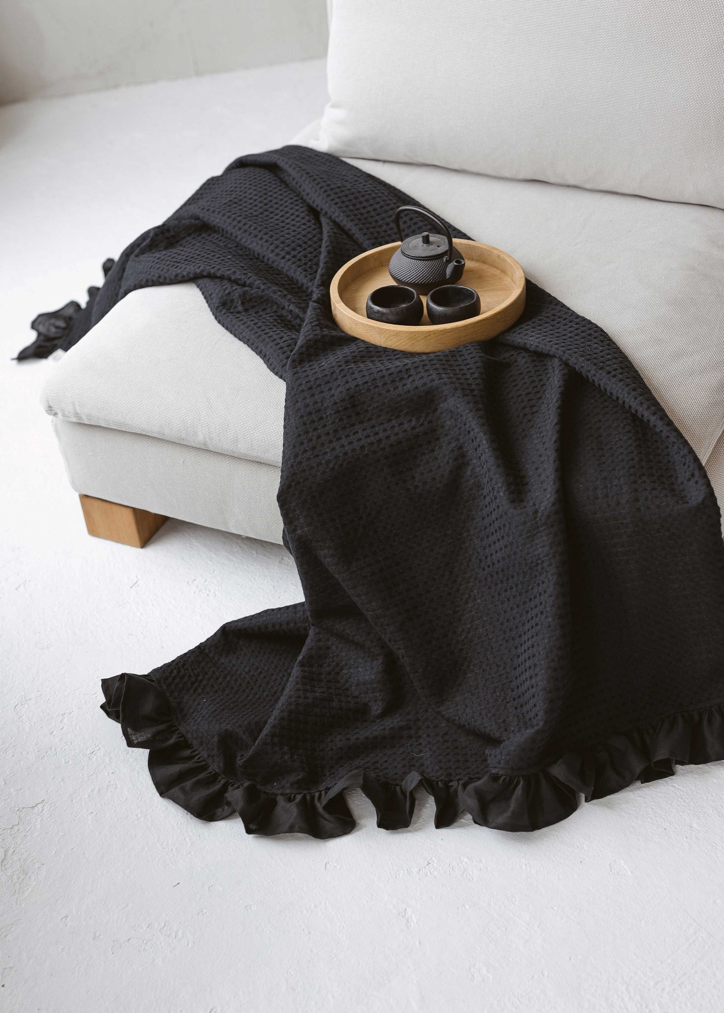 Luxury Waffle Linen Blanket with Ruffles